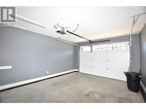 532 Loon Avenue, Vernon, BC - Indoor Photo Showing Garage