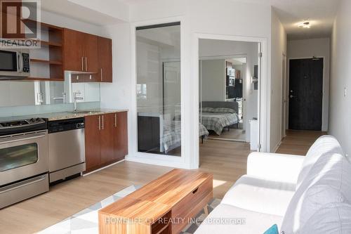 1014 - 96 St Patrick Street, Toronto (Kensington-Chinatown), ON - Indoor Photo Showing Kitchen With Stainless Steel Kitchen