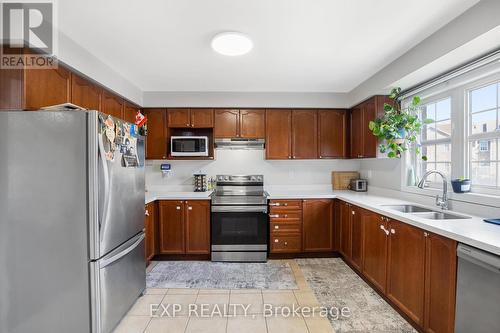 72 Huxtable Lane, Toronto (Rouge), ON - Indoor Photo Showing Kitchen With Double Sink