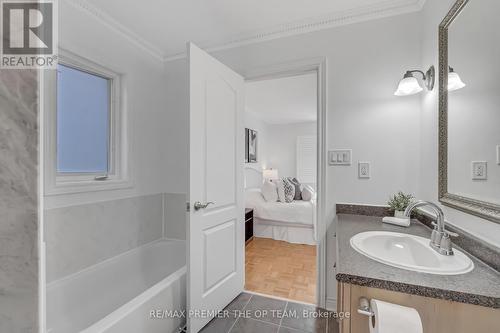 49 Queen Isabella Crescent, Vaughan (Vellore Village), ON - Indoor Photo Showing Bathroom