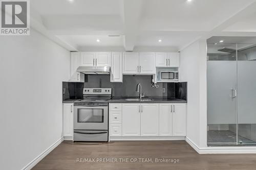 49 Queen Isabella Crescent, Vaughan (Vellore Village), ON - Indoor Photo Showing Kitchen