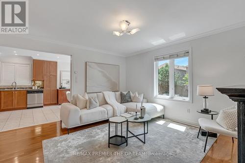 49 Queen Isabella Crescent, Vaughan (Vellore Village), ON - Indoor Photo Showing Living Room