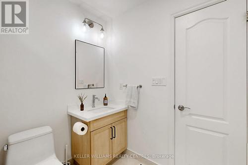 10 - 10 Post Oak Drive, Richmond Hill, ON - Indoor Photo Showing Bathroom