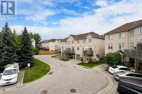 10 - 10 Post Oak Drive, Richmond Hill, ON - Outdoor