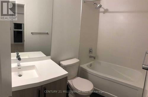 3408 - 8 Nahani Way, Mississauga, ON - Indoor Photo Showing Bathroom