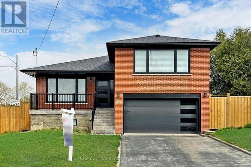 129 Exbury Road, Toronto (Downsview-Roding-Cfb), ON - Outdoor