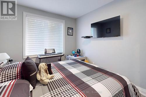 129 Exbury Road, Toronto (Downsview-Roding-Cfb), ON - Indoor Photo Showing Bedroom