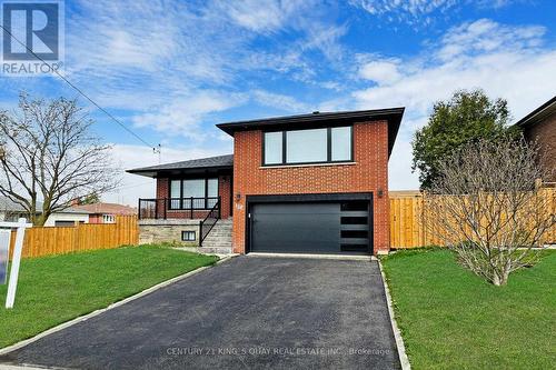 129 Exbury Road, Toronto (Downsview-Roding-Cfb), ON - Outdoor