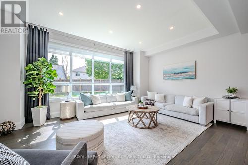 108 Lovett Lane, Guelph (Hanlon Creek), ON - Indoor Photo Showing Living Room