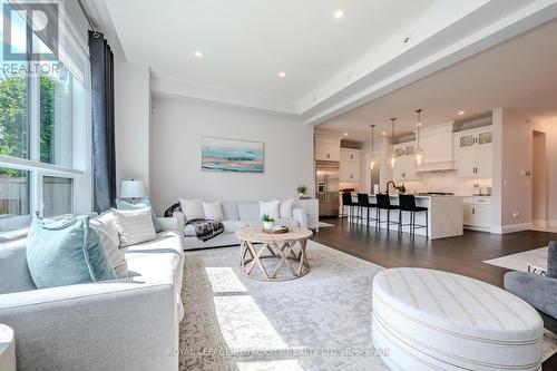 108 Lovett Lane, Guelph (Hanlon Creek), ON - Indoor Photo Showing Living Room