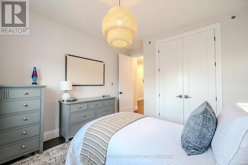 108 Lovett Lane, Guelph (Hanlon Creek), ON - Indoor Photo Showing Bedroom