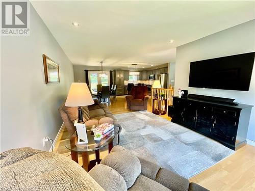 23 Fred Street, Mildmay, ON - Indoor Photo Showing Living Room