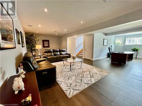 23 Fred Street, Mildmay, ON - Indoor Photo Showing Living Room