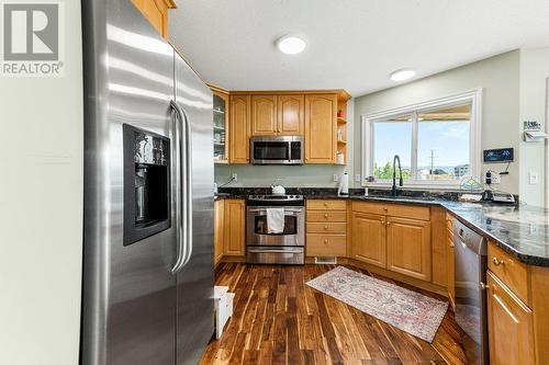 113 Christie Mountain Lane, Okanagan Falls, BC - Indoor Photo Showing Kitchen With Stainless Steel Kitchen