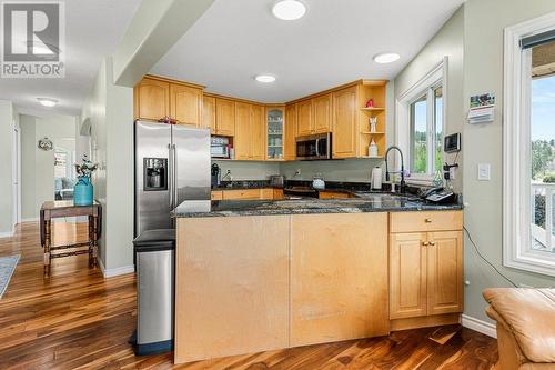 113 Christie Mountain Lane, Okanagan Falls, BC - Indoor Photo Showing Kitchen