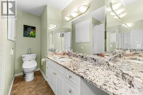 113 Christie Mountain Lane, Okanagan Falls, BC - Indoor Photo Showing Bathroom