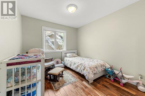 113 Christie Mountain Lane, Okanagan Falls, BC - Indoor Photo Showing Bedroom