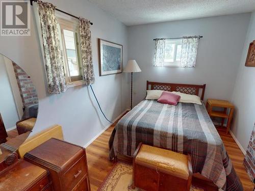 12328 Highway 101, Powell River, BC - Indoor Photo Showing Bedroom