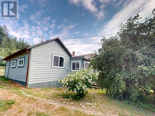 12328 Highway 101, Powell River, BC - Outdoor