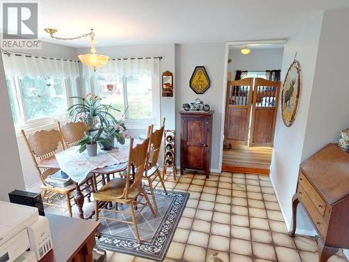 12328 Highway 101, Powell River, BC - Indoor Photo Showing Dining Room