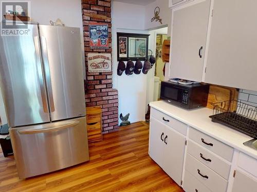 12328 Highway 101, Powell River, BC - Indoor Photo Showing Kitchen