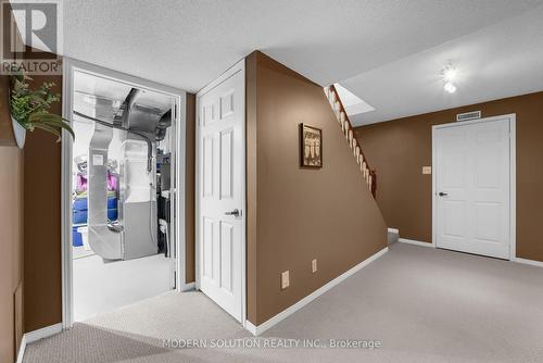 7 Riverview Road N, New Tecumseth, ON - Indoor Photo Showing Other Room