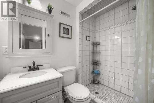 7 Riverview Road N, New Tecumseth, ON - Indoor Photo Showing Bathroom