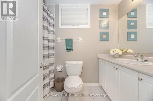 2233 Nevils Street, Innisfil, ON - Indoor Photo Showing Bathroom