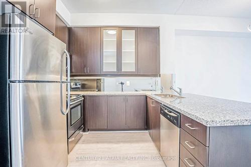 402 - 131 Upper Duke Crescent, Markham, ON - Indoor Photo Showing Kitchen With Stainless Steel Kitchen