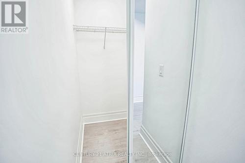 402 - 131 Upper Duke Crescent, Markham (Unionville), ON - Indoor Photo Showing Bathroom