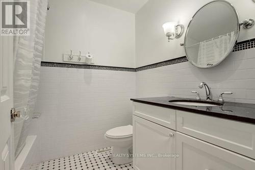 1460 Halyard Court, Mississauga (Clarkson), ON - Indoor Photo Showing Bathroom