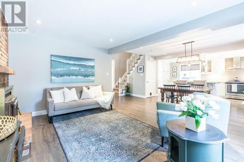 2214 Melissa Crescent, Burlington, ON - Indoor Photo Showing Living Room