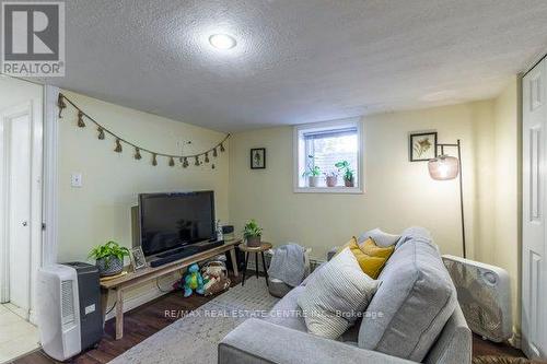 123 Krug Street, Kitchener, ON - Indoor Photo Showing Living Room