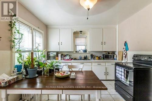 123 Krug Street, Kitchener, ON - Indoor Photo Showing Kitchen