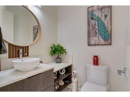 4 Sunset Lane, Fernie, BC - Indoor Photo Showing Bathroom