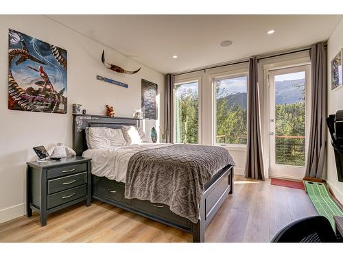 4 Sunset Lane, Fernie, BC - Indoor Photo Showing Bedroom