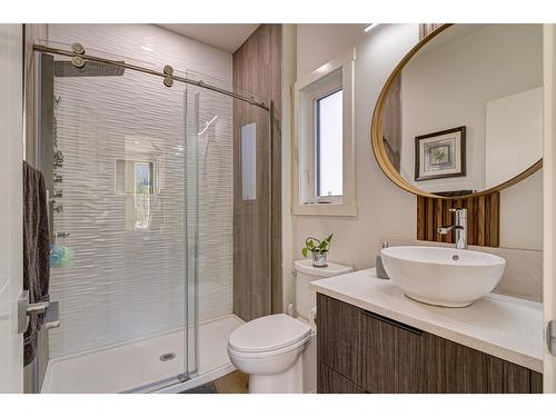 4 Sunset Lane, Fernie, BC - Indoor Photo Showing Bathroom