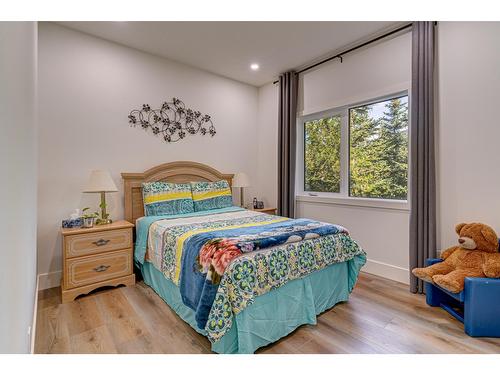 4 Sunset Lane, Fernie, BC - Indoor Photo Showing Bedroom