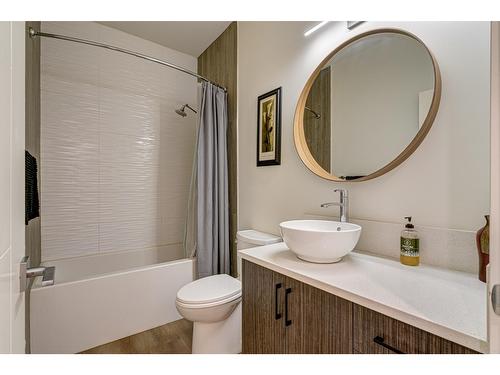 4 Sunset Lane, Fernie, BC - Indoor Photo Showing Bathroom