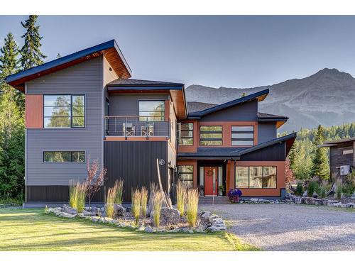 4 Sunset Lane, Fernie, BC - Outdoor With Facade