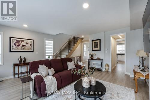 119 Bavin Street, Clarington (Bowmanville), ON - Indoor Photo Showing Living Room