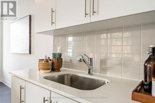 3 - 3488 Widdicombe Way, Mississauga (Erin Mills), ON - Indoor Photo Showing Kitchen