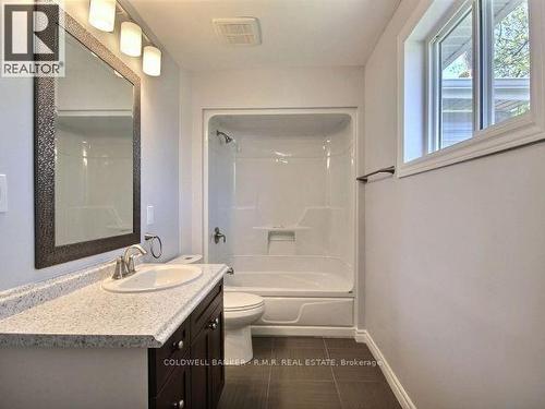 394 Ontario Street, Cobourg, ON - Indoor Photo Showing Bathroom