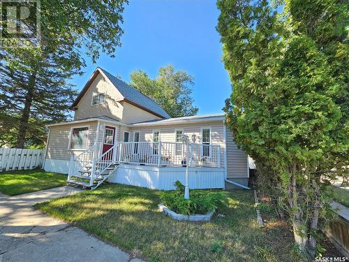 408 Duffield Street W, Moose Jaw, SK - Outdoor With Deck Patio Veranda