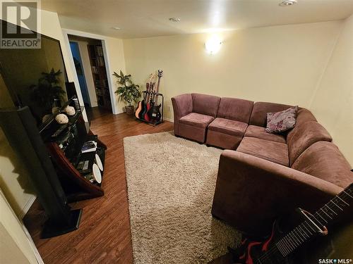 408 Duffield Street W, Moose Jaw, SK - Indoor Photo Showing Living Room