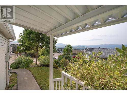 2550 Hollywood Road Unit# 104, Kelowna, BC - Outdoor