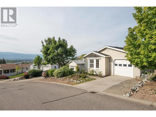 2550 Hollywood Road Unit# 104, Kelowna, BC - Outdoor