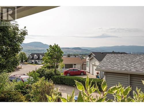 2550 Hollywood Road Unit# 104, Kelowna, BC - Outdoor