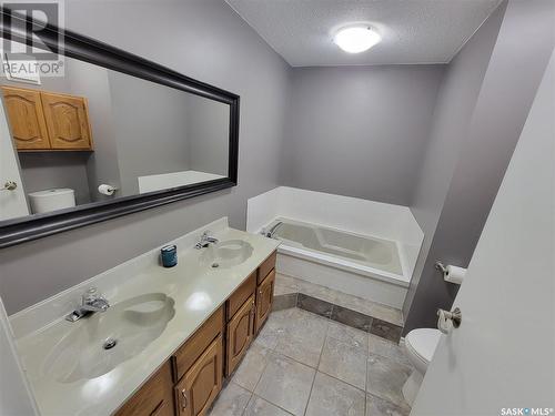 201 Arthur Street, Cut Knife, SK - Indoor Photo Showing Bathroom