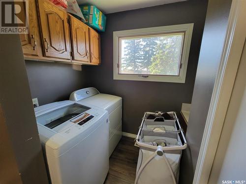 201 Arthur Street, Cut Knife, SK - Indoor Photo Showing Laundry Room